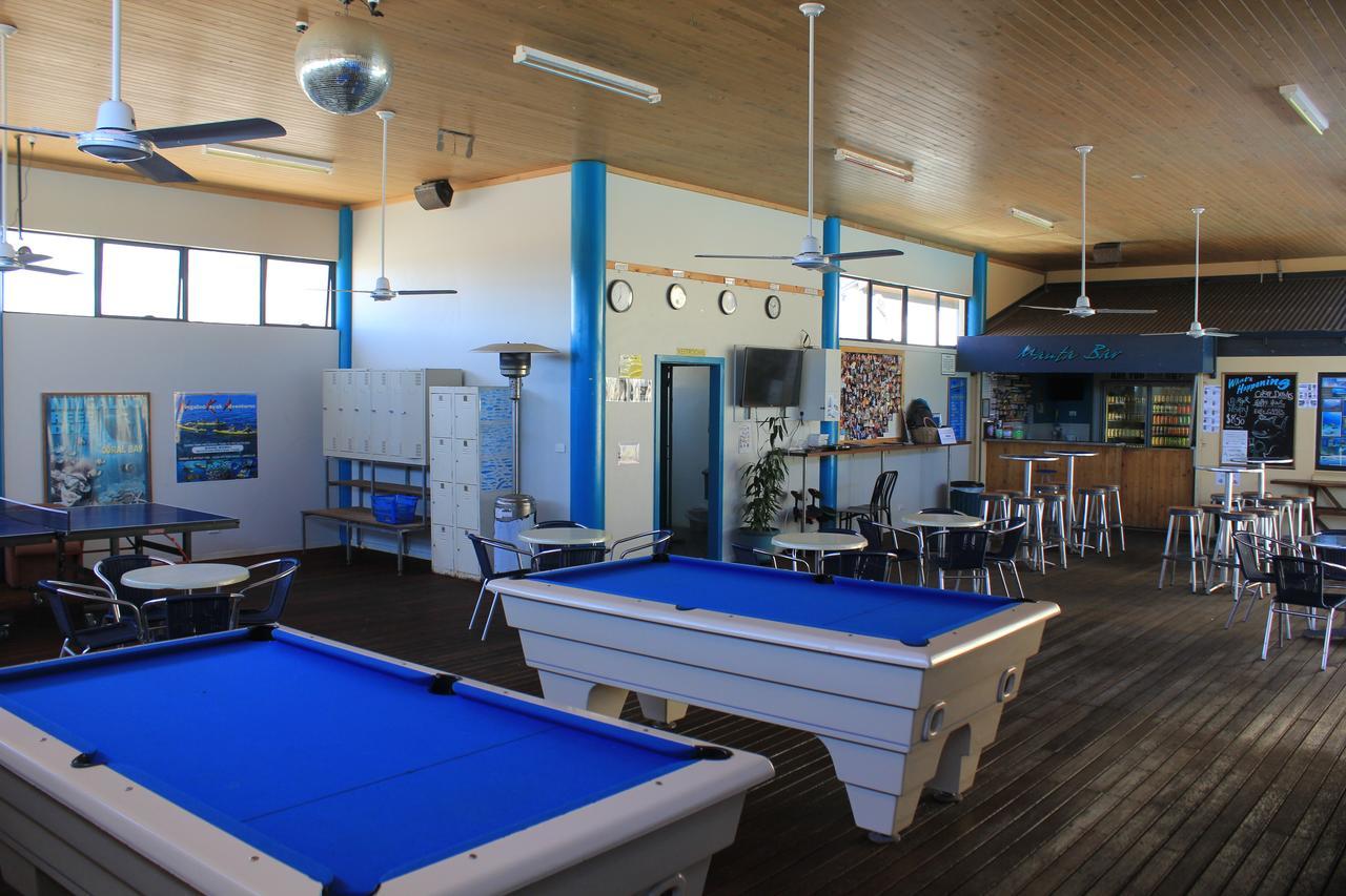 Ningaloo Club Backpackers Pansiyon Coral Bay Dış mekan fotoğraf